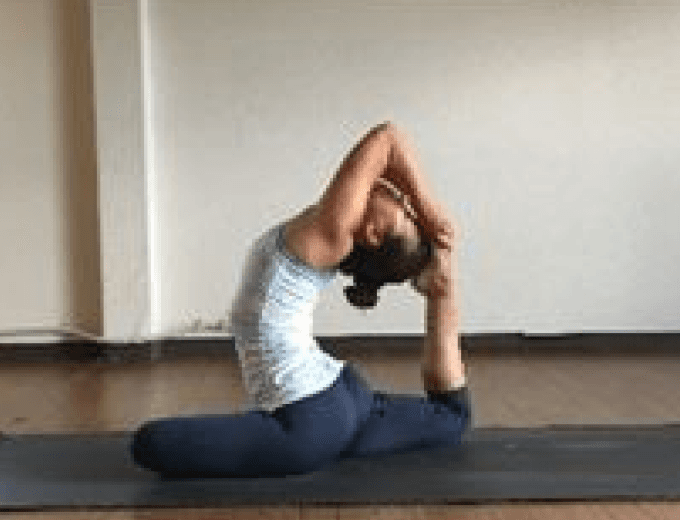 インストラクター