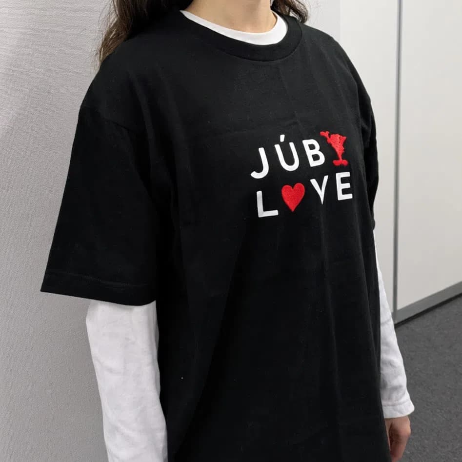 JUBILOVE Tシャツ